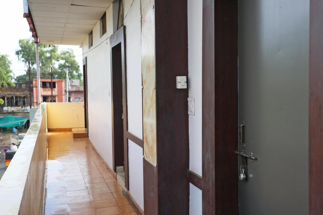 Oyo 37533 Hotel Ashirwad 贾巴尔普尔 外观 照片